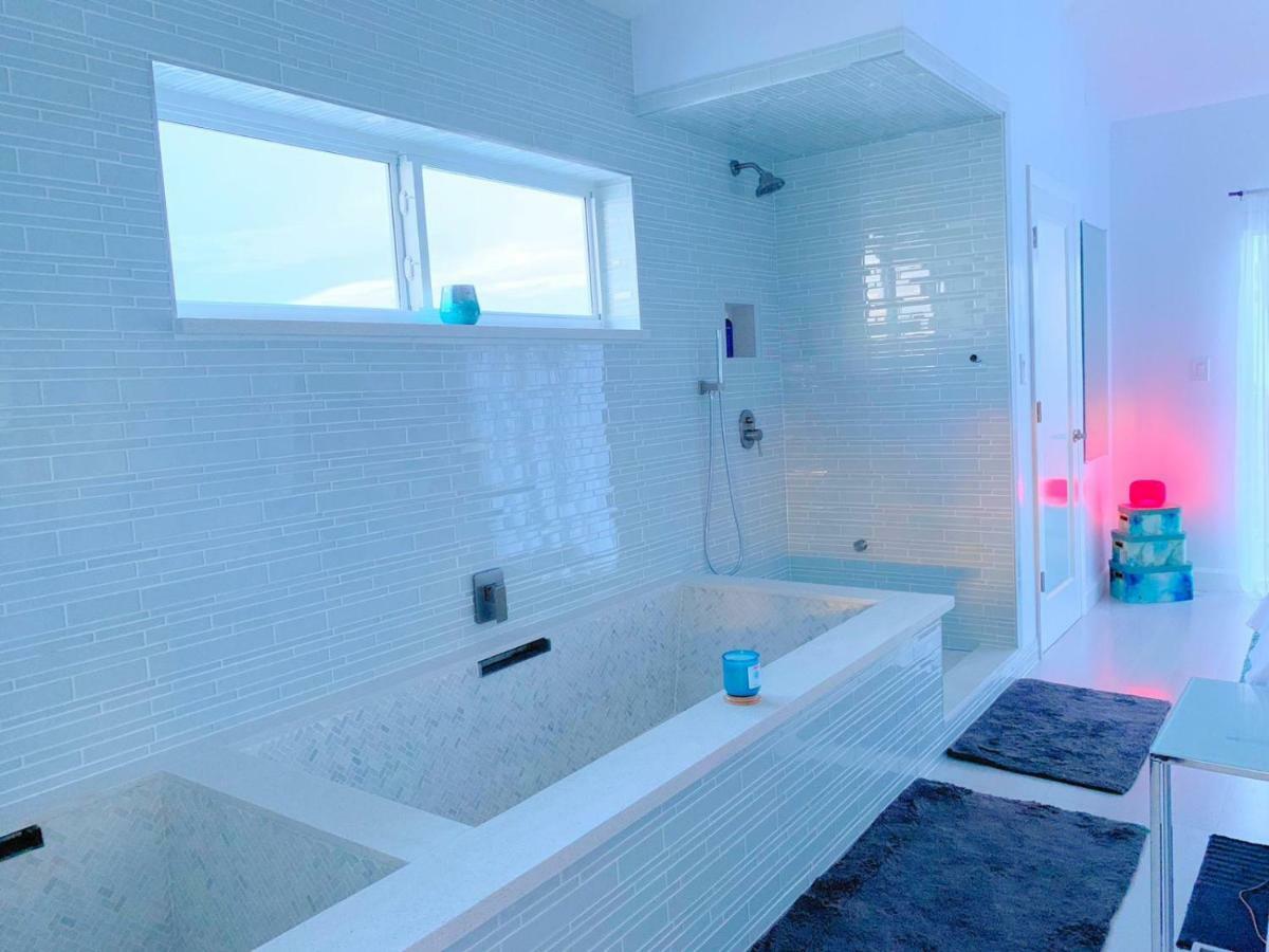 Mika'S Resort โกเวอร์เนอร์สฮาร์เบอร์ ภายนอก รูปภาพ